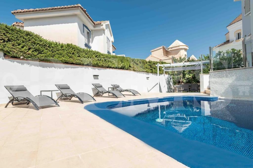 Full House With Pool, Bbq And Garden By Rems Vakantiehuis *