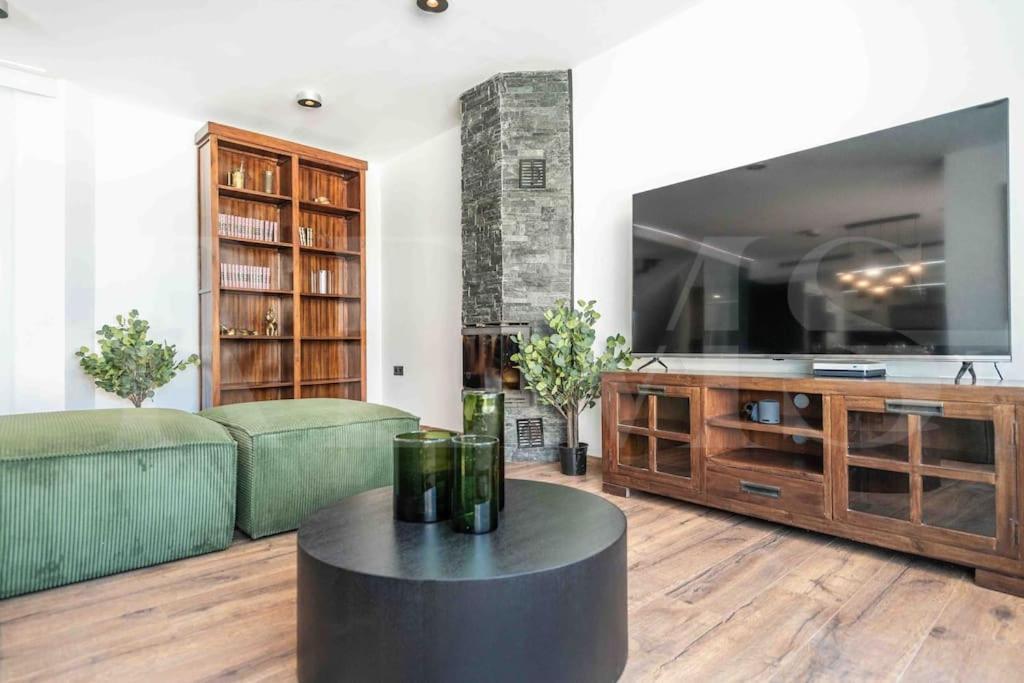 Vakantiehuis Full House With Pool, Bbq And Garden By Rems *